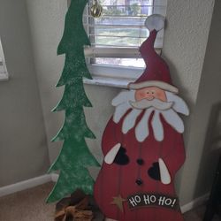 Wooden Santa And Christmas Tree