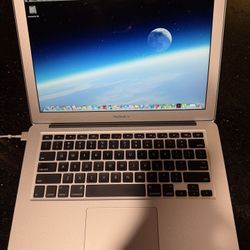 Macbook Air 13” 2013 / 4GB 128GB 