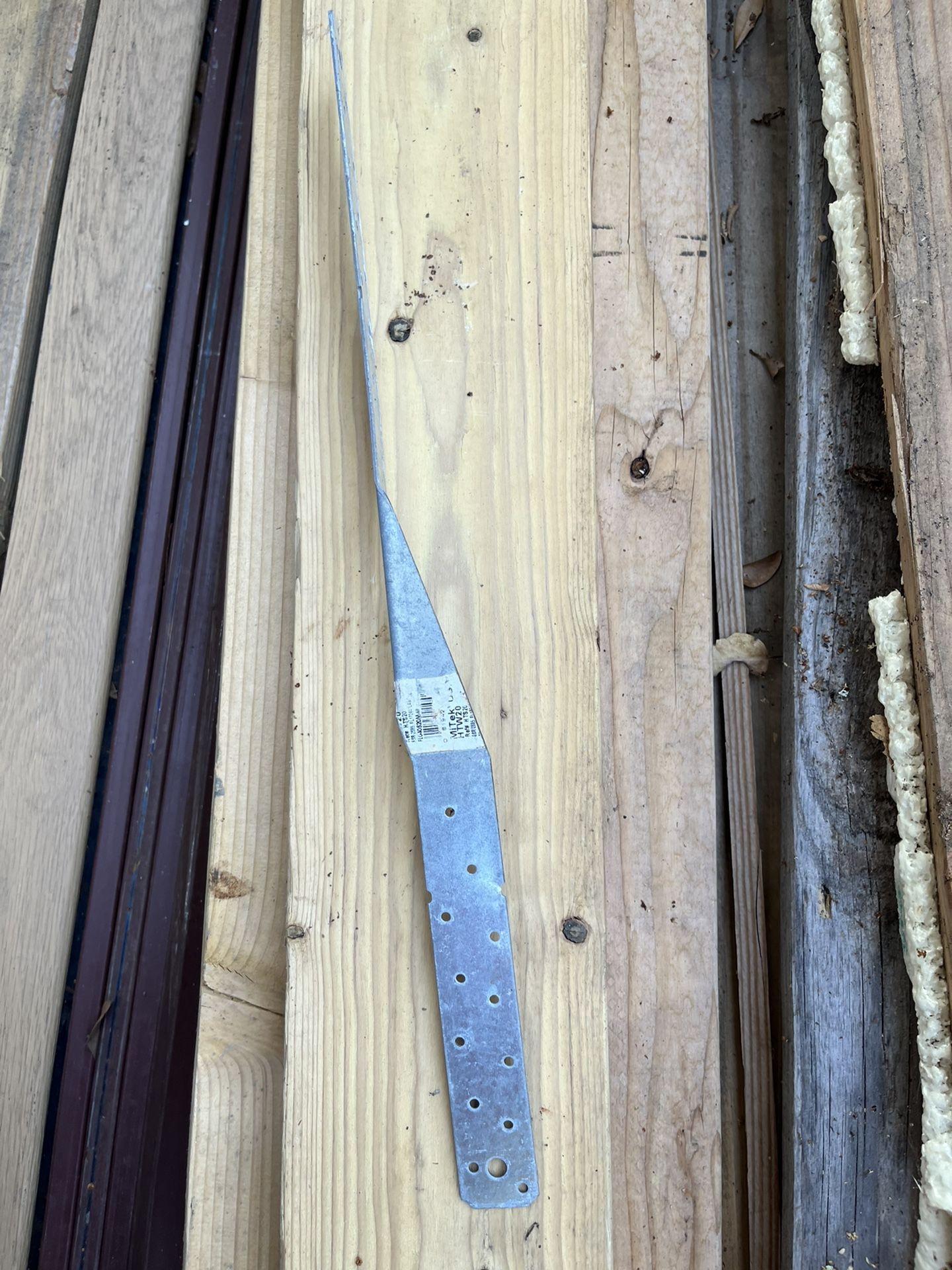 16 Mitek HTW20 Hurricane Ties (or $1.50 Each)