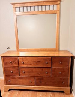Bedroom Set - Queen Bed