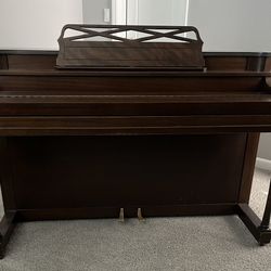 Kingston Piano 