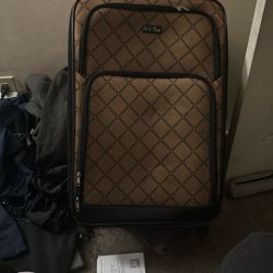 Iris & Clover Suitcase