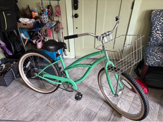 Open to offers! 2018 Reid Cruiser Bicycle - Mint Green - $125 OBO