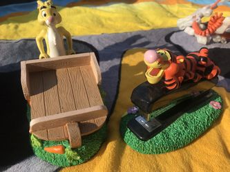 Disney Desktop set Tigger stapler and Rabbit notepad holder