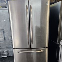 Refrigerator GE 33 Inch