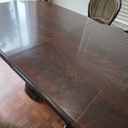 Dinning Table With 5 Chair. 