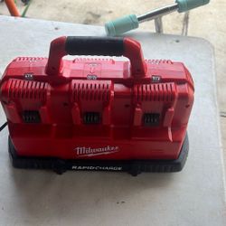 Milwaukee Rapid Charge 