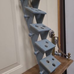 Wall Hanging Knick Knack Display Shelf