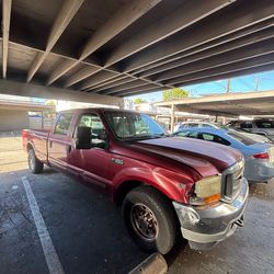 01 F350 v10 selling as is or open to trades