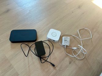 Used Philips Hue Play HDMI Sync Box + Hue Bridge Hub (Complete Setup) $120 OBO