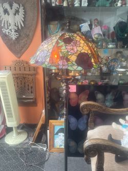 Vintage stained glass roses floral lamp