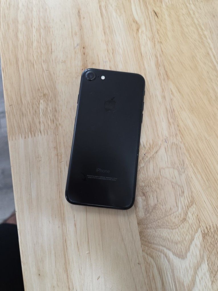 Iphone 7 32gb. Unlock ANY Sim