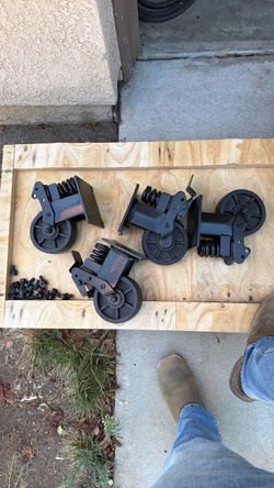 Heavy duty casters