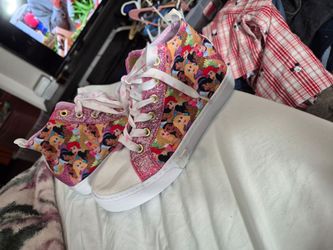 Disney's girls youth size, three sneaker with princesses