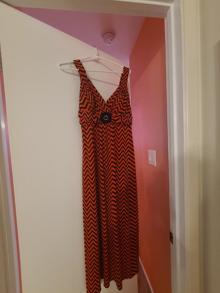 New Long Sleeveless Dress, Size 12