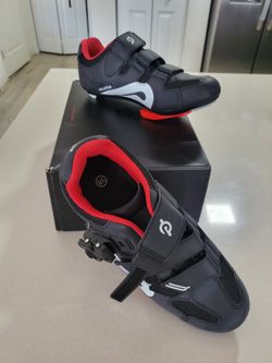 Peloton Spin Bike Ciclyng shoes.