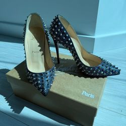 Authentic CHRISTIAN LOUBOUTIN! 37