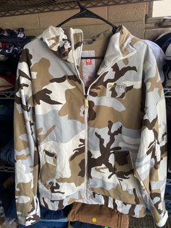 Burton Men's Small Camo Down Insulated Hooded Snowboard Jacket