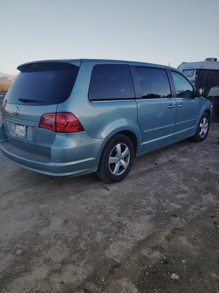2009 Volkswagen Routan