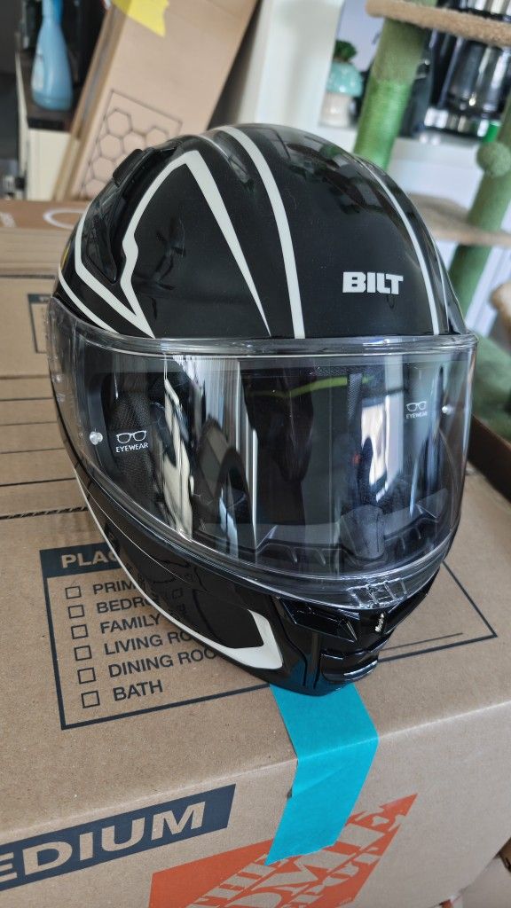 Medium Bilt Motorcycle Helmet with Cardo