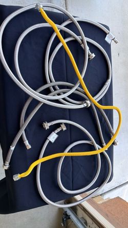 Flexible Gas and Water Connector Hoses Lot