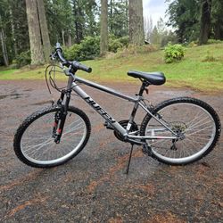 Huffy Rock Creek 18 Speed Bicycle 