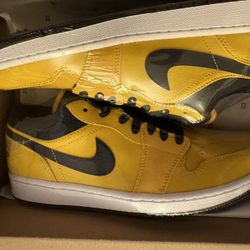 Jordan 1  Low “University Gold” Size (9.5M). DS(New). Now Available!! $150. Cash. 