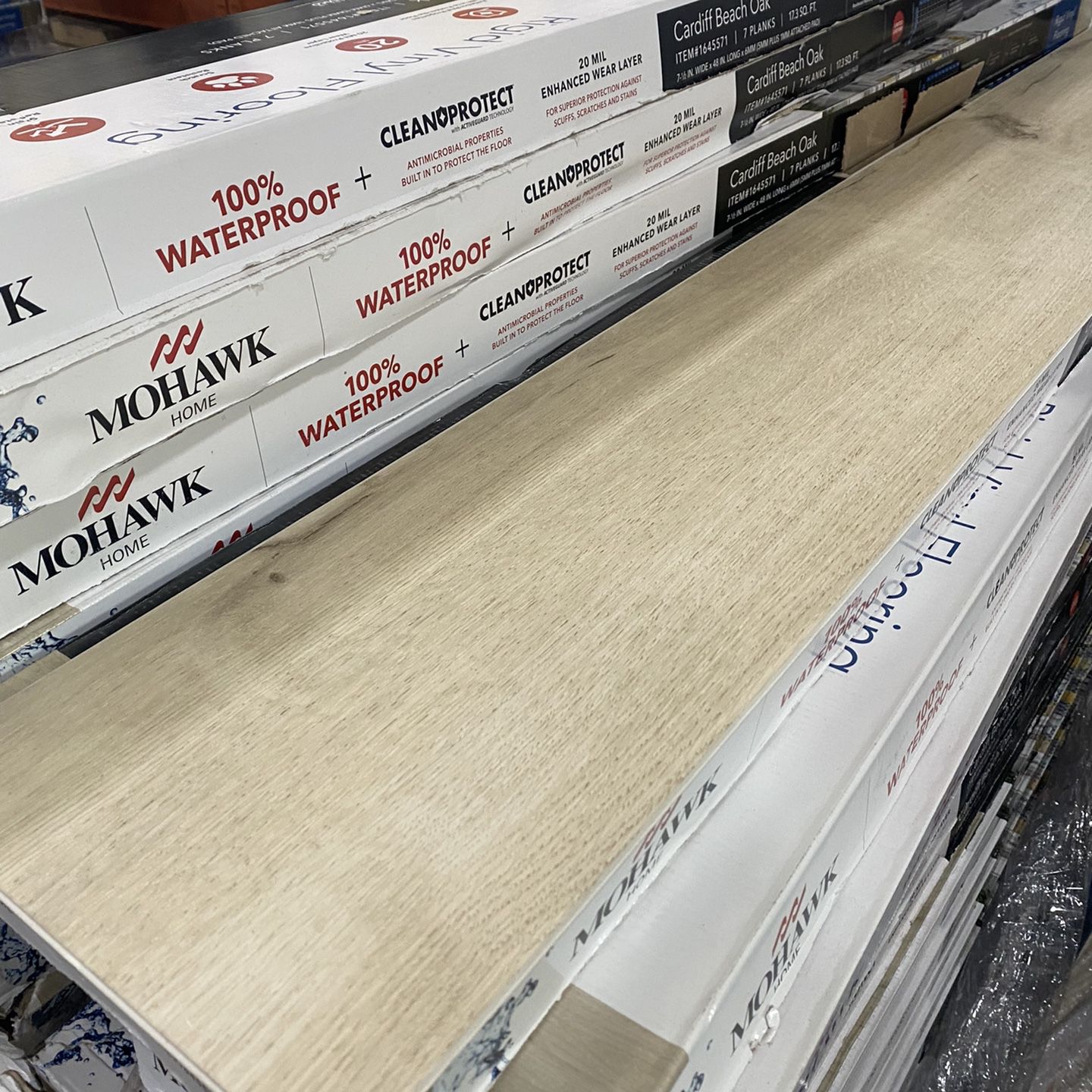Mohawk Home Osprey Oak Waterproof Rigid 5mm Thick Luxury Vinyl Plank  Flooring + 1mm Attached Pad Included for Sale in Long Beach, CA - OfferUp