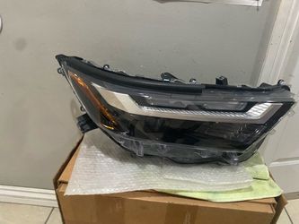 2023-2025 Toyota RAV4 right headlight