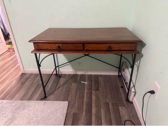 Desk table