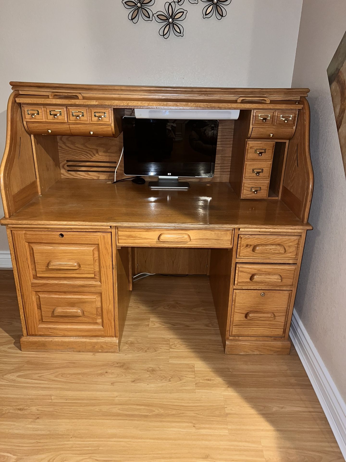 Oak Roll top Computer Desk for Sale in Henderson, NV OfferUp