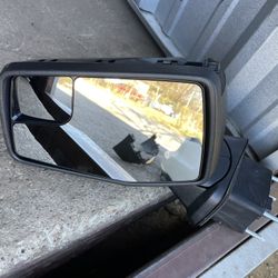 LEFT SIDE MIRROR 2019-2025 CHEVROLET SILVERADO 