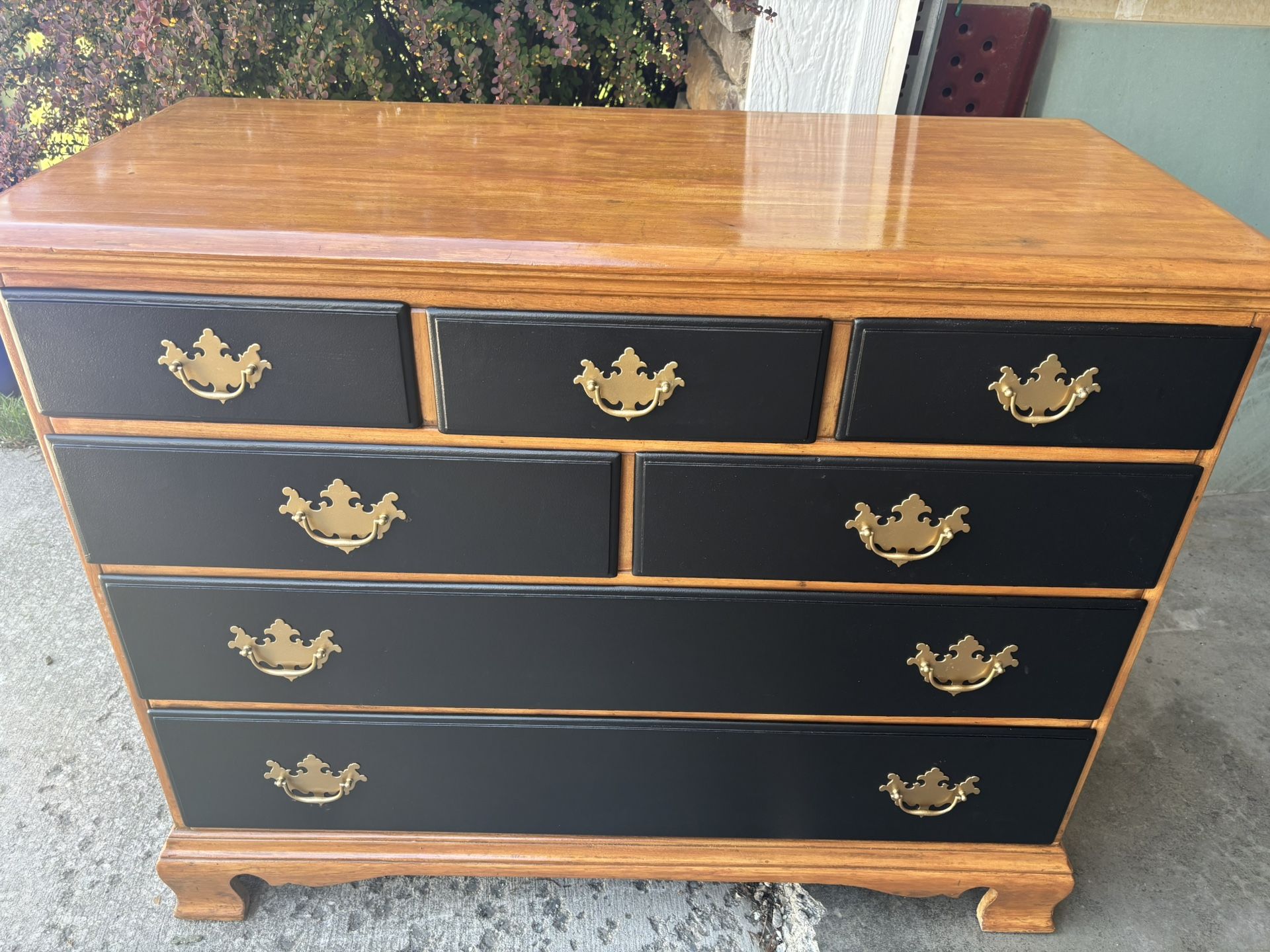 Vintage Refurbished 7 Drawers Dresser