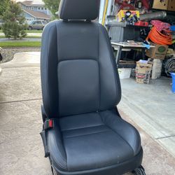 205 Lexus IS 250 Seats