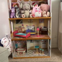 Wooden Dollhouse W/Furniture 