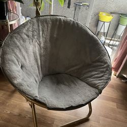 Saucer Gray Foldable Chair 