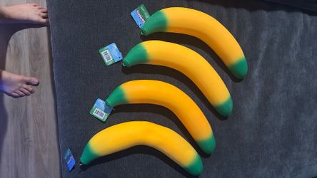 Squeezey banana squishy