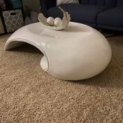 Modern Egg Shaped Coffee Table