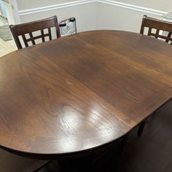 Oak Pub Table With 4 Chairs. 