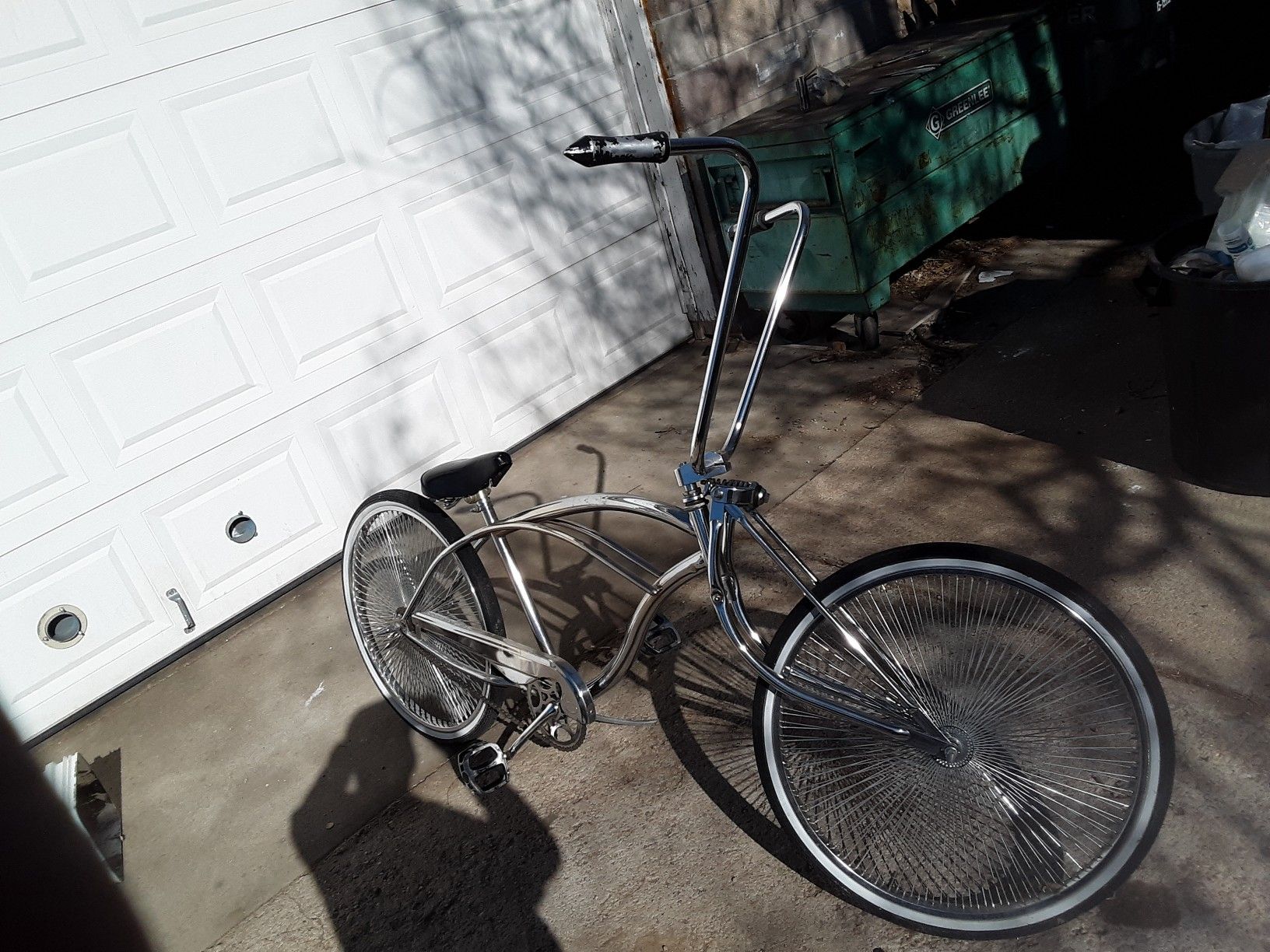 Custom lowriderbeach cruiser