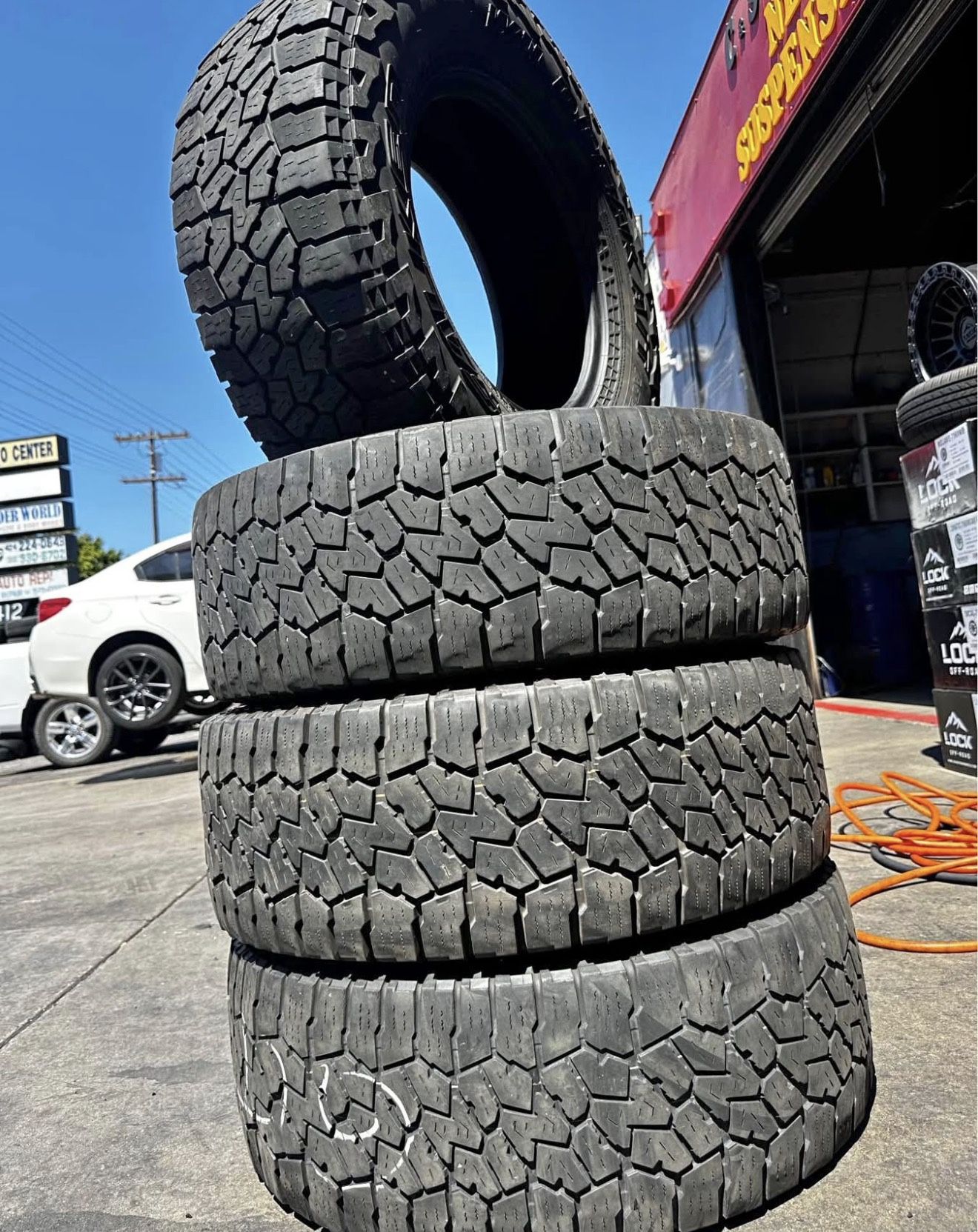 285/70/17 Falken Tires Con 80% De Vida Las 4