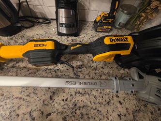 Dewalt Cordless Weedeater (20V)