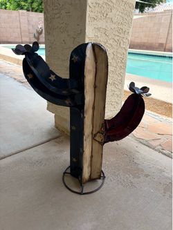 American Flag Metal Yard Cactus