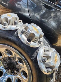 Chevrolet Center Caps 4 rims
