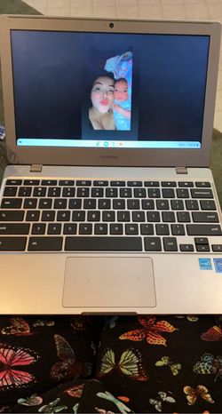 Brand New Only Used A Week Samsung  Chrome book 4