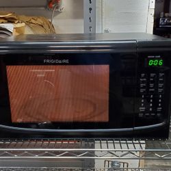 Frigidaire Countertop Microwave Oven