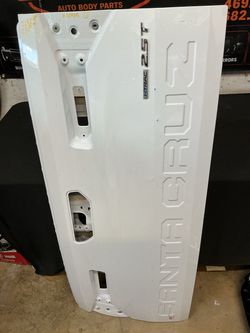 HYUNDAI SANTA CRUZ 2022-2024 TAILGATE SHELL OEM