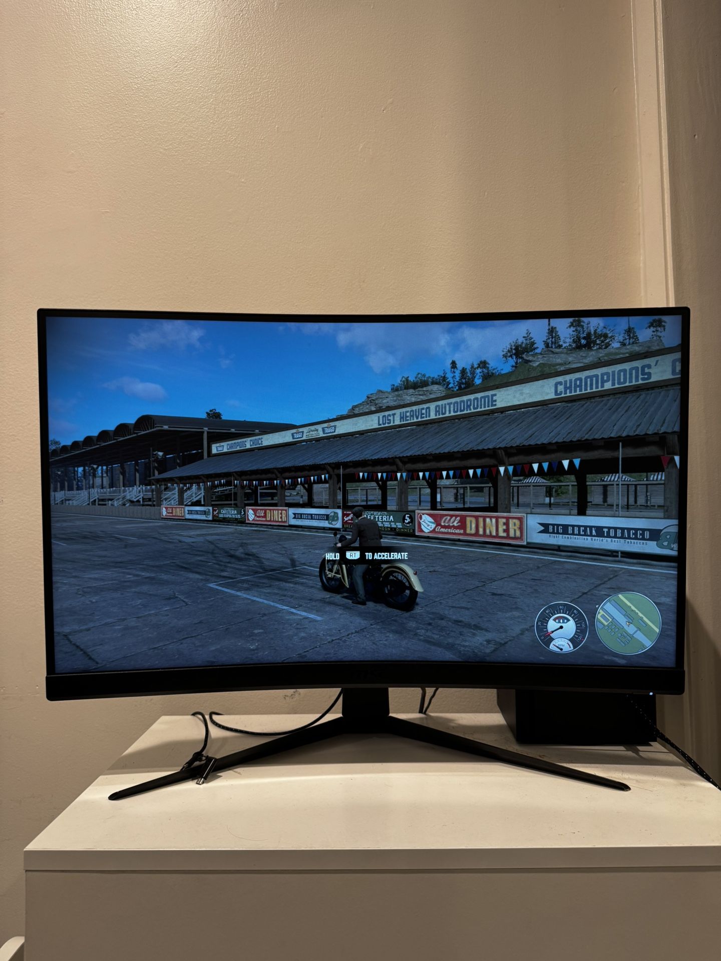 Msi 120 HZ , Curved 27” Monitor