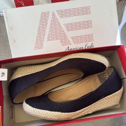 American Eagle Size 6.5 