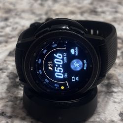 Samsung Galaxy Watch SM-R810 42mm + Charger 